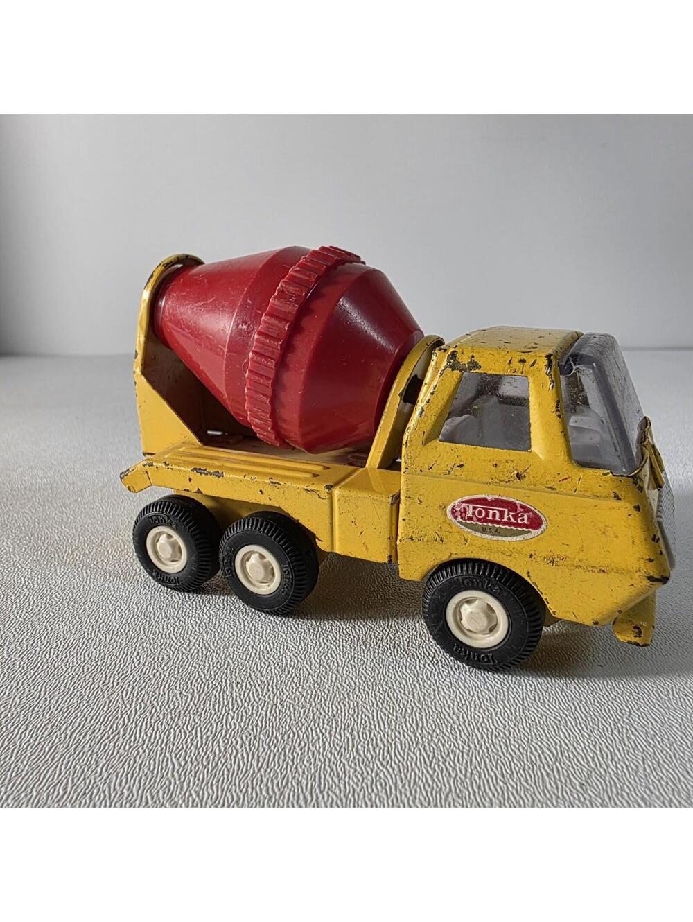 Vintage 1970 Tonka Cement Mixer Truck 5” Red Yellow Die-Cast Metal Toy